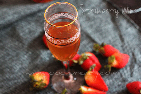How to make strawberry wine